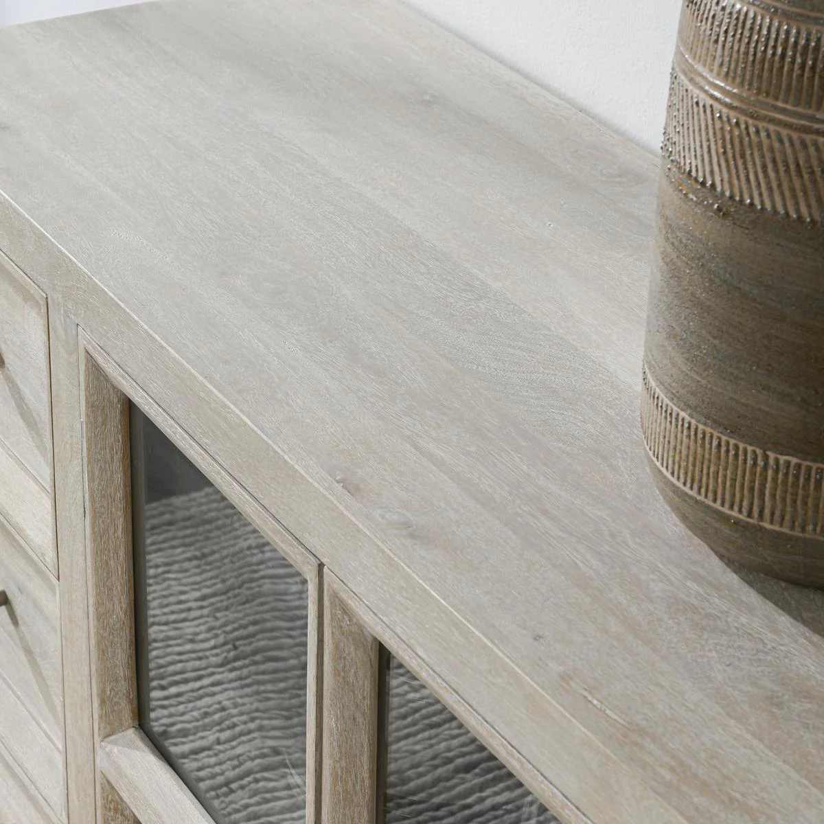 Isha 3 Dwr 2 Dr Cabinet - Creamwood - Image 8