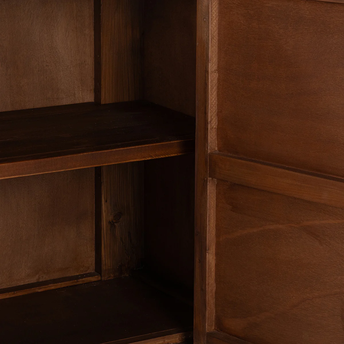 Wolden 4Dr Buffet - Antique Beige - Image 7